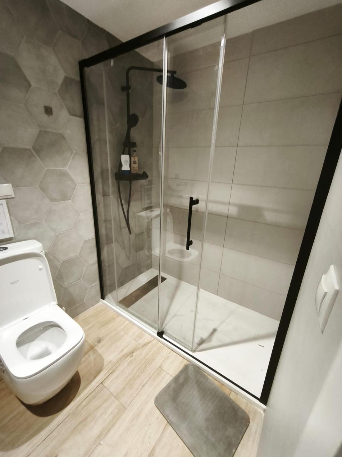 Lindo Cabanyal - Comfort Family Beachside Apartment Valenza Esterno foto
